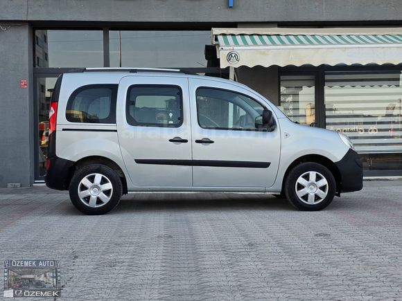 ÖZEMEK AUTO-BOYA HATA YOK-DAHA 54 BİNDE-ELEKTİRİKLİ AYNA-SENSÖR