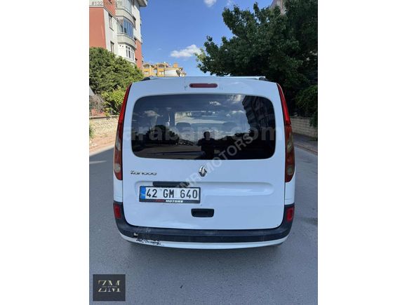 ZMR MOTORS DAN RENAULT KANGOO 1.5 dci klimalı DEĞİŞENSİZ