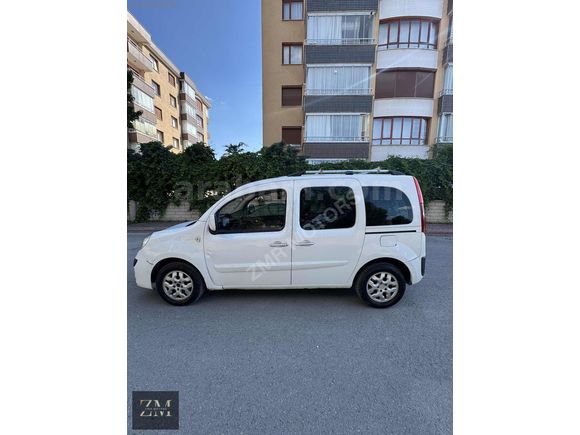 ZMR MOTORS DAN RENAULT KANGOO 1.5 dci klimalı DEĞİŞENSİZ