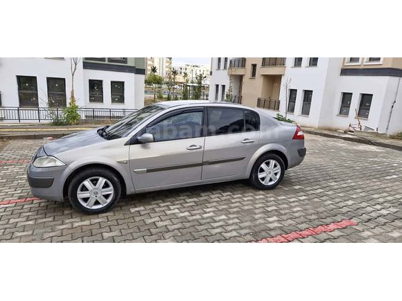 AĞIR BAKIMLARI YAPILMIŞ TEMİZ MEGANE