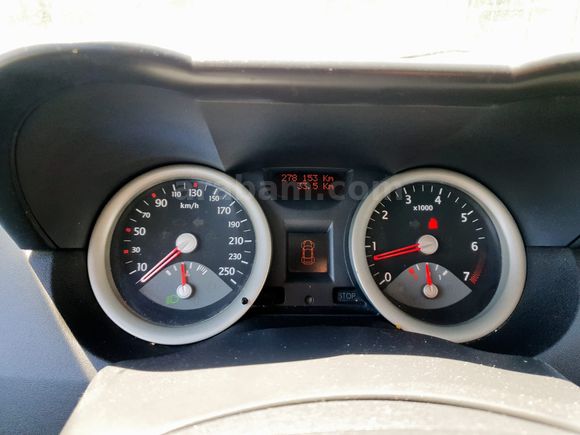 AĞIR BAKIMLARI YAPILMIŞ TEMİZ MEGANE