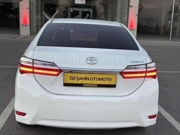 2018 ÇKŞLI COROLLA 1.4 D-4 TOUCH YENİ GÖRÜNÜM HATASIZ 246KM
