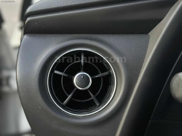2018 ÇKŞLI COROLLA 1.4 D-4 TOUCH YENİ GÖRÜNÜM HATASIZ 246KM