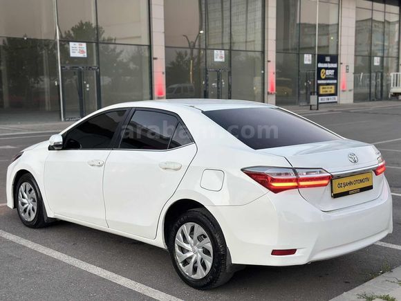 2018 ÇKŞLI COROLLA 1.4 D-4 TOUCH YENİ GÖRÜNÜM HATASIZ 246KM
