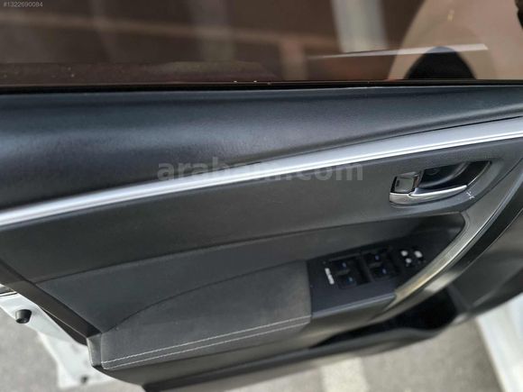 2018 ÇKŞLI COROLLA 1.4 D-4 TOUCH YENİ GÖRÜNÜM HATASIZ 246KM