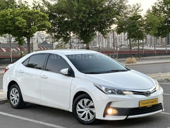 2018 ÇKŞLI COROLLA 1.4 D-4 TOUCH YENİ GÖRÜNÜM HATASIZ 246KM