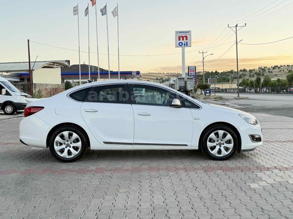  Opel Astra 1.6 CDTI Business 