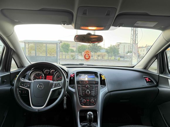  Opel Astra 1.6 CDTI Business 