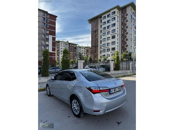 2017 DİZEL OTOMATİK COROLLA/185.000KM/MAKYAJLI KASA