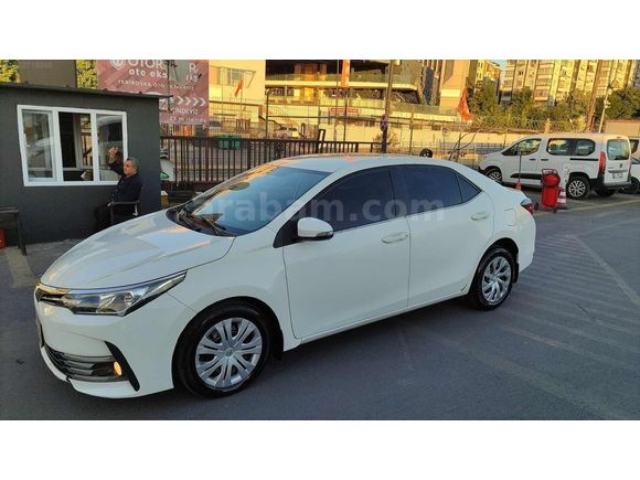 2017 TOYOTA COROLLA 1.4 TOUCH DEĞİŞENSİZ BAKIMLI