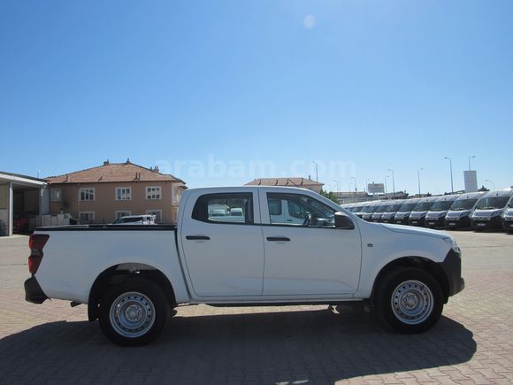 BÜYÜKSOYLU 'DAN 2021 MODEL ISIZU D MAX 1.9D V-GO 4X2 ÇİFTKABİN