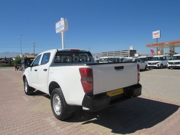 BÜYÜKSOYLU 'DAN 2021 MODEL ISIZU D MAX 1.9D V-GO 4X2 ÇİFTKABİN