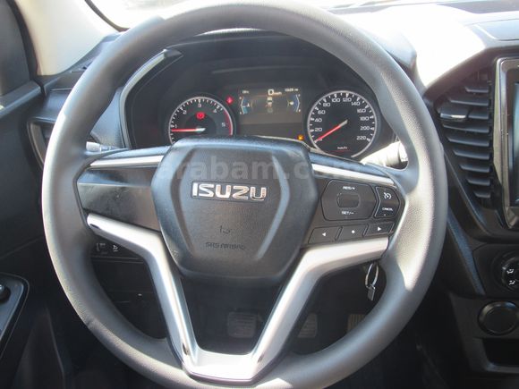 BÜYÜKSOYLU 'DAN 2021 MODEL ISIZU D MAX 1.9D V-GO 4X2 ÇİFTKABİN