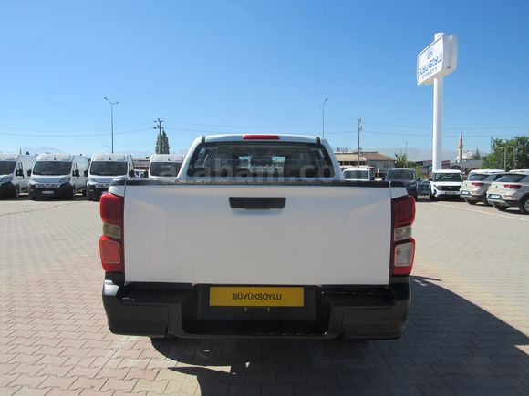 BÜYÜKSOYLU 'DAN 2021 MODEL ISIZU D MAX 1.9D V-GO 4X2 ÇİFTKABİN