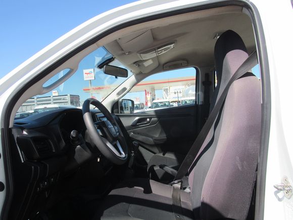 BÜYÜKSOYLU 'DAN 2021 MODEL ISIZU D MAX 1.9D V-GO 4X2 ÇİFTKABİN