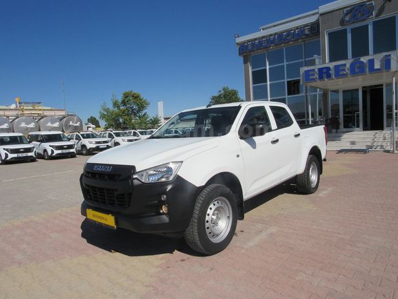 BÜYÜKSOYLU 'DAN 2021 MODEL ISIZU D MAX 1.9D V-GO 4X2 ÇİFTKABİN