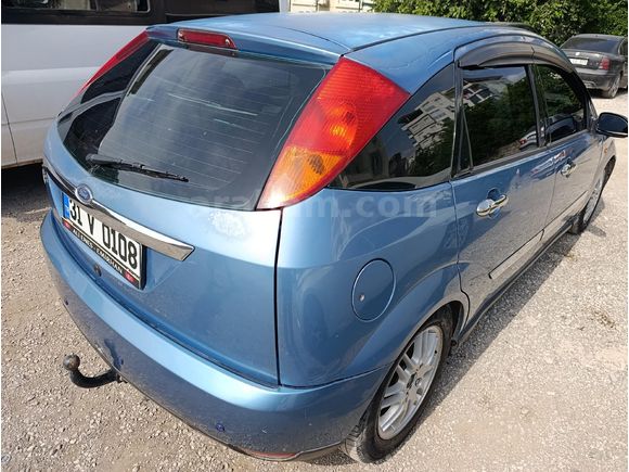 Ford Focus 1 Ghia 2001 Model