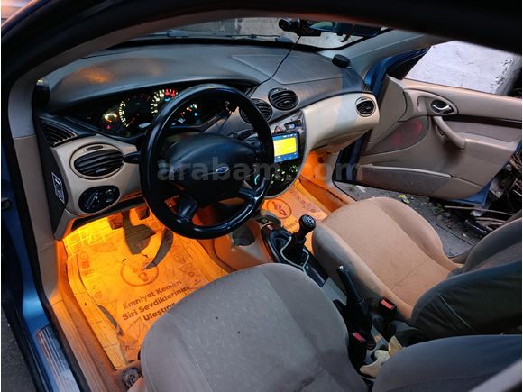 Ford Focus 1 Ghia 2001 Model