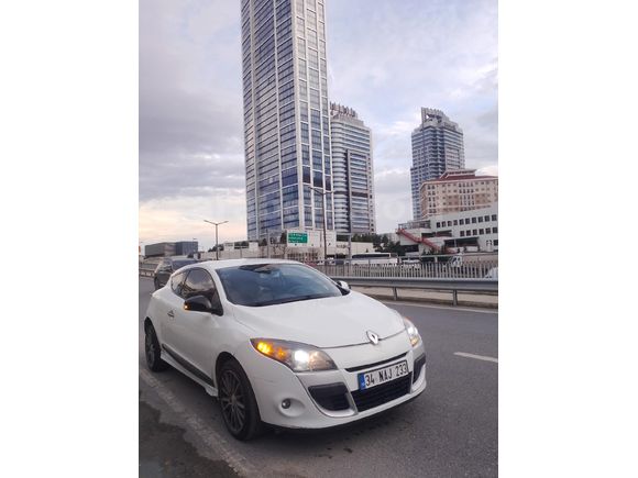 Sahibinden Renault Megane 1.6 Coupe Dynamique 2010 Model