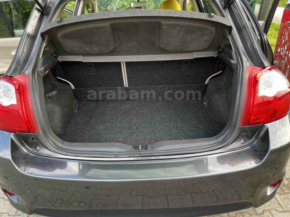 Sahibinden Toyota Auris 1.4 D-4D 2012 Model 
