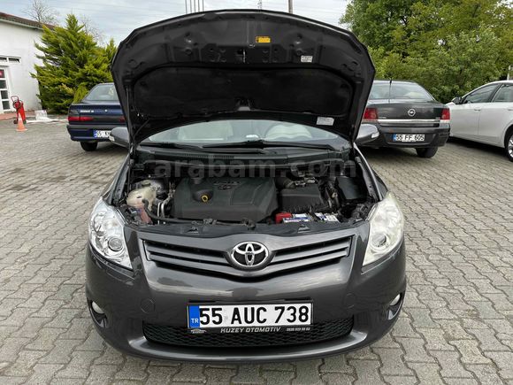 Sahibinden Toyota Auris 1.4 D-4D 2012 Model 
