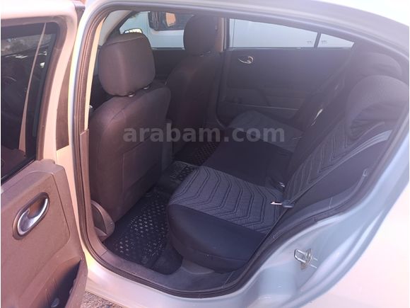 Sahibinden Renault Megane 1.6 Dynamique 2004 Model