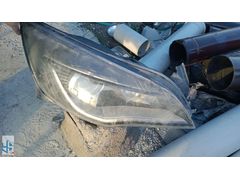 1zt010012 opel astra j sağ far hella