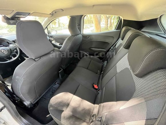 2024 ÇIKIŞLI-RENAULT CLİO EQUİLİBRE-70 BİN KM-GARANTİLİ