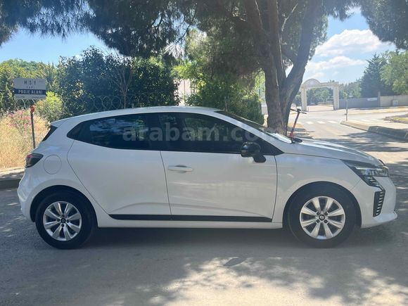 2024 ÇIKIŞLI-RENAULT CLİO EQUİLİBRE-70 BİN KM-GARANTİLİ
