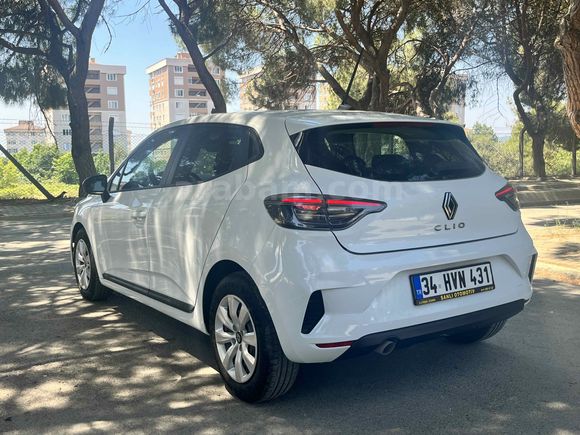 2024 ÇIKIŞLI-RENAULT CLİO EQUİLİBRE-70 BİN KM-GARANTİLİ