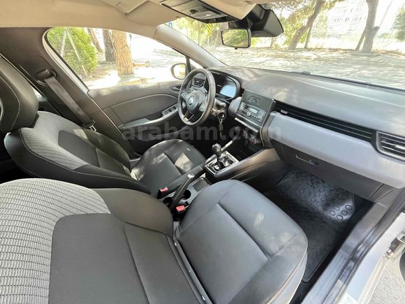 2024 ÇIKIŞLI-RENAULT CLİO EQUİLİBRE-70 BİN KM-GARANTİLİ