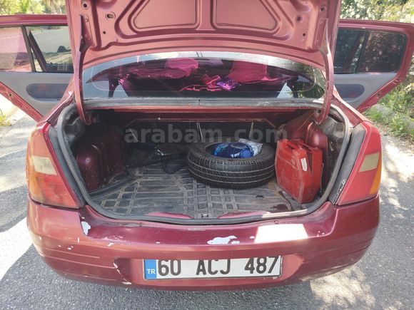 Sahibinden Renault Clio 1.4 RN 2000 Model  289.000 km Kırmızı
