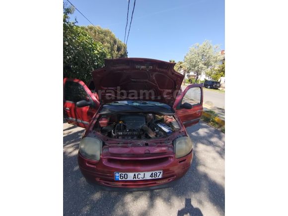 Sahibinden Renault Clio 1.4 RN 2000 Model  289.000 km Kırmızı