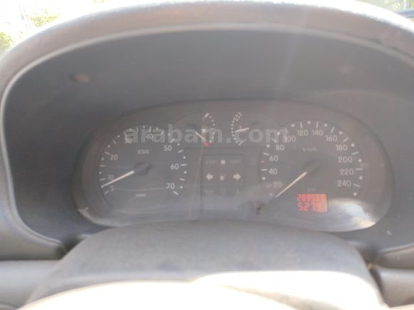 Sahibinden Renault Clio 1.4 RN 2000 Model  289.000 km Kırmızı