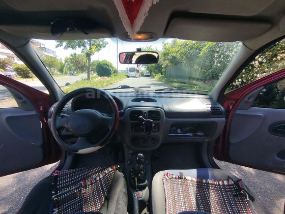 Sahibinden Renault Clio 1.4 RN 2000 Model  289.000 km Kırmızı