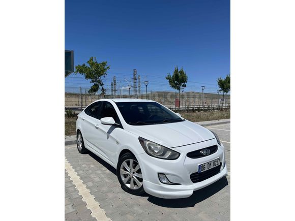 Sahibinden Hyundai Accent Blue 1.4 D-CVVT Biz 2014 Model  188.450 km Beyaz