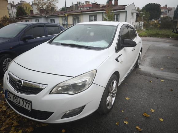 Sahibinden Opel Astra 1.6 Edition 2012 Model  199.000 km Beyaz