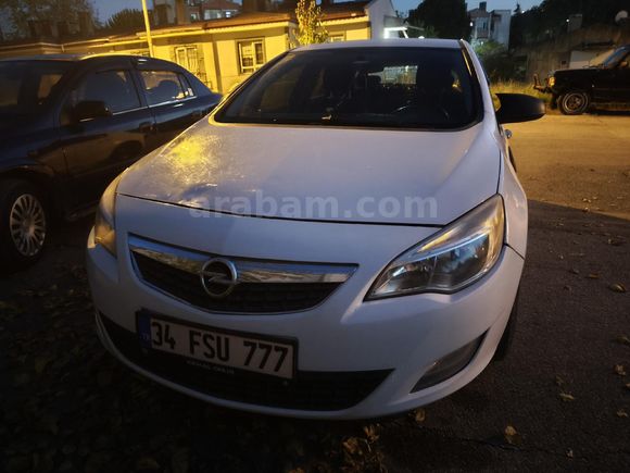 Sahibinden Opel Astra 1.6 Edition 2012 Model  199.000 km Beyaz