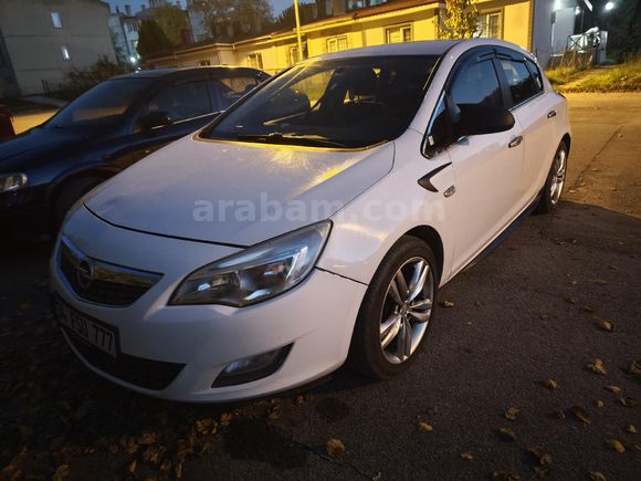 Sahibinden Opel Astra 1.6 Edition 2012 Model  199.000 km Beyaz