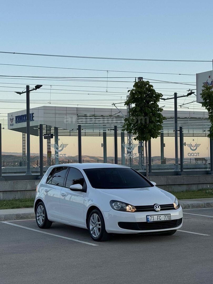 Galeriden Volkswagen Golf 1.6 Trendline 2012 Model Ankara 86.000 km Beyaz 3