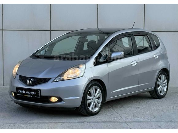 Honda Jazz 1.4 Fun PLUS OTOMATİK DEĞİŞENSİZ KARTA TAKSİT OLUR