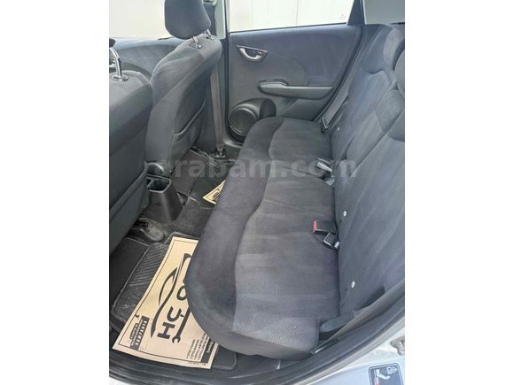 Honda Jazz 1.4 Fun PLUS OTOMATİK DEĞİŞENSİZ KARTA TAKSİT OLUR