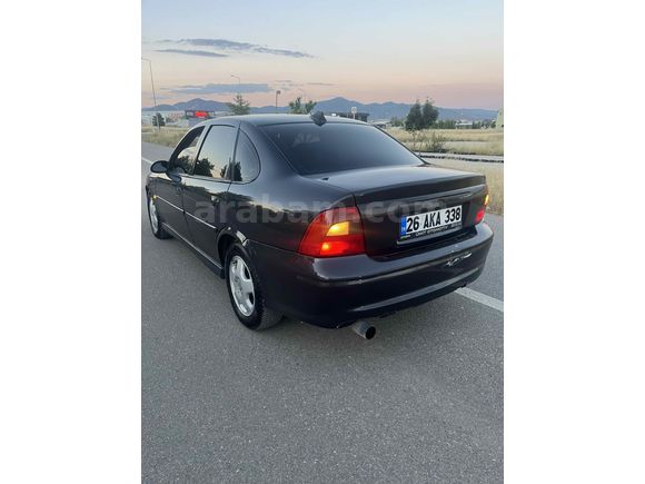 2000 Model Makyajlı kasa kusursuz temizlikte VECTRA 