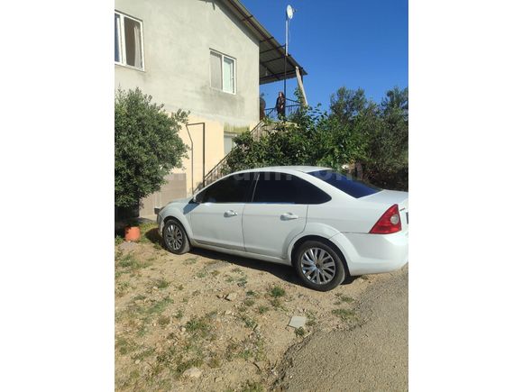 Ford Focus 1.6 TDCi Comfort 2011 Model  284.000 km