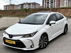 TOYOTA COROLLA 1.5 FLAME X PACK HATASIZ BOYASIZ OTOMATİK VİTES KAR BEYAZ