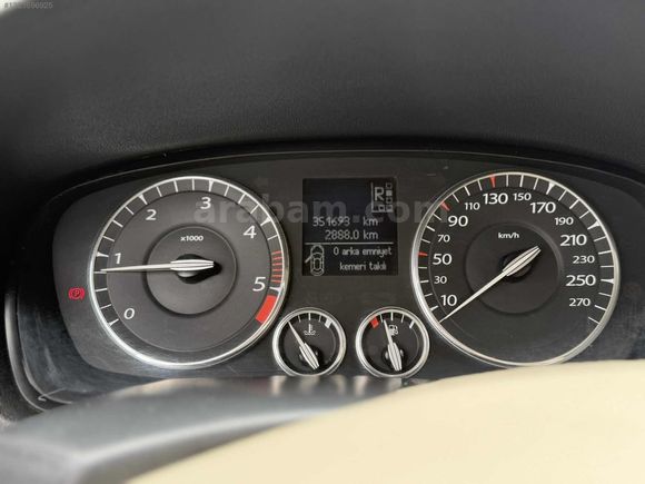 2009 DİZEL OTOMATİK EN DOLUSU LAGUNA PRİVİLEGE ÖZEL PLAKALI