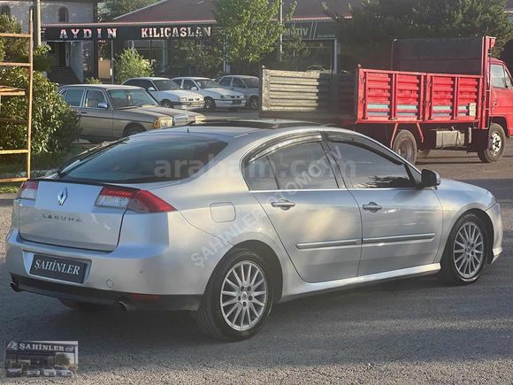 ŞAHİNLER'DEN-2008 RENAULT LAGUNA 2.0dCI Privilege Cam Tavan
