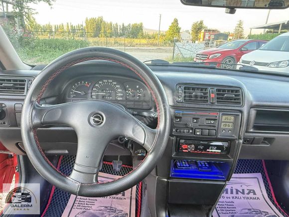 94 MODEL OPEL VECTRA GL 193,000 KM CAM GİBİ MUAYYER BAKIMLI