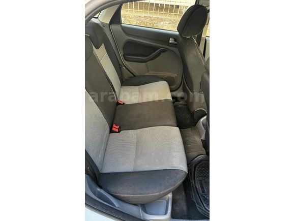 Sahibinden Ford Focus 1.6 TDCi Collection 2011 Model İzmir