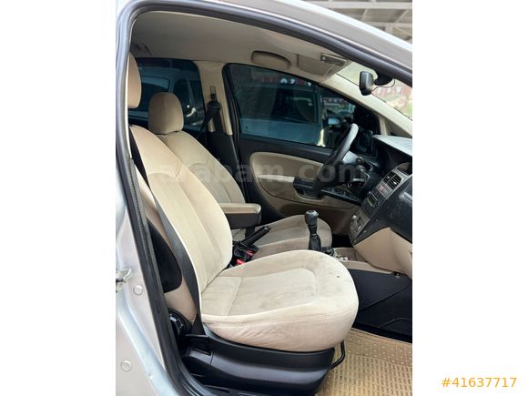 ADA AUTO'DAN 1.3 EMOTİON PLUS EN DOLUSU KLİMALI TERTEMİZ